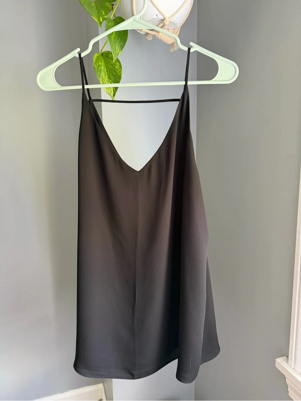 LOFT Black V-Neck Sleeveless Top - Picture 1 of 5